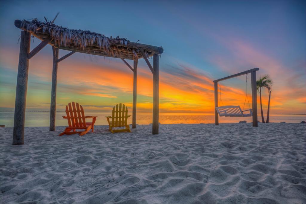 Sailport Waterfront Suites Tampa Bagian luar foto