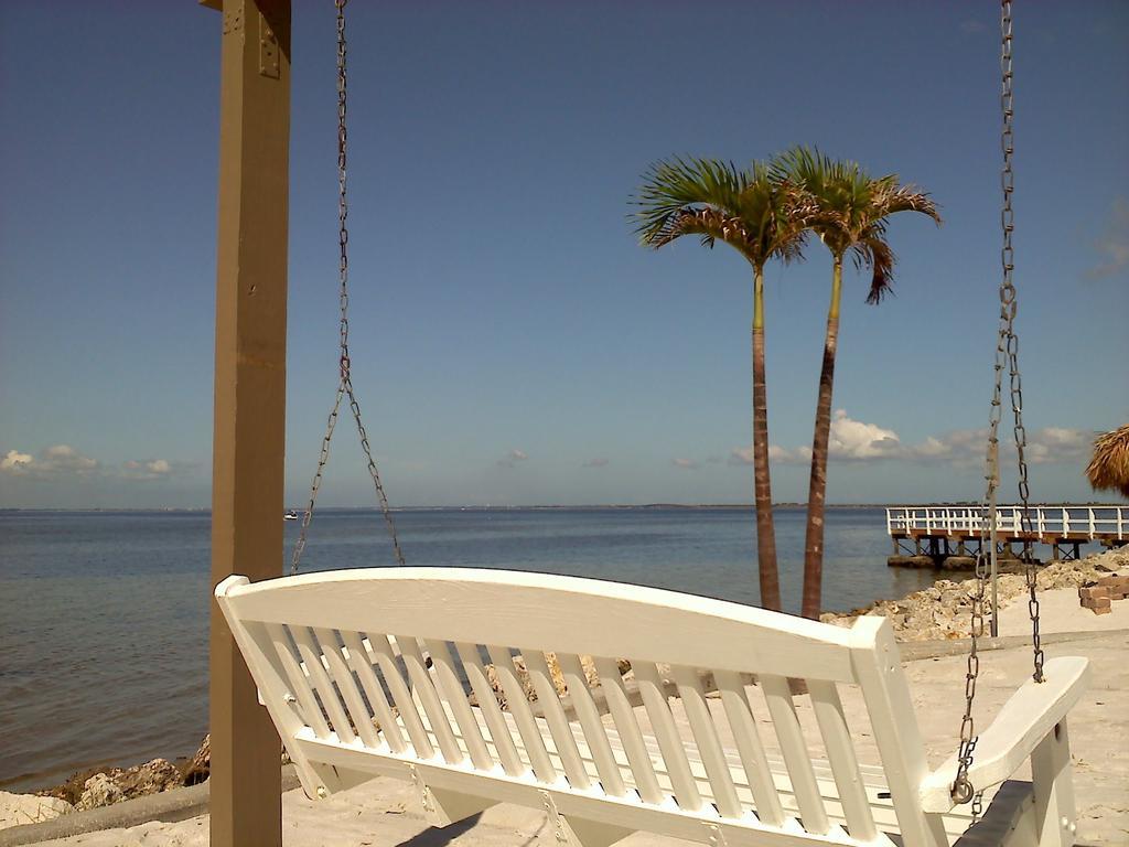 Sailport Waterfront Suites Tampa Bagian luar foto