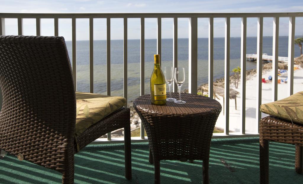Sailport Waterfront Suites Tampa Bagian luar foto